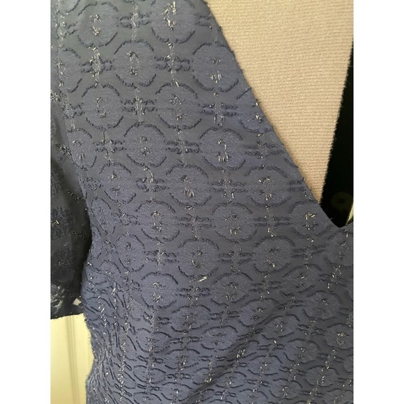 NWT Lilly Pulitzer Navy Blue Metallic Kathie Flutter Sleeve Dress • Size 2 🗣 - Picture 3 of 4